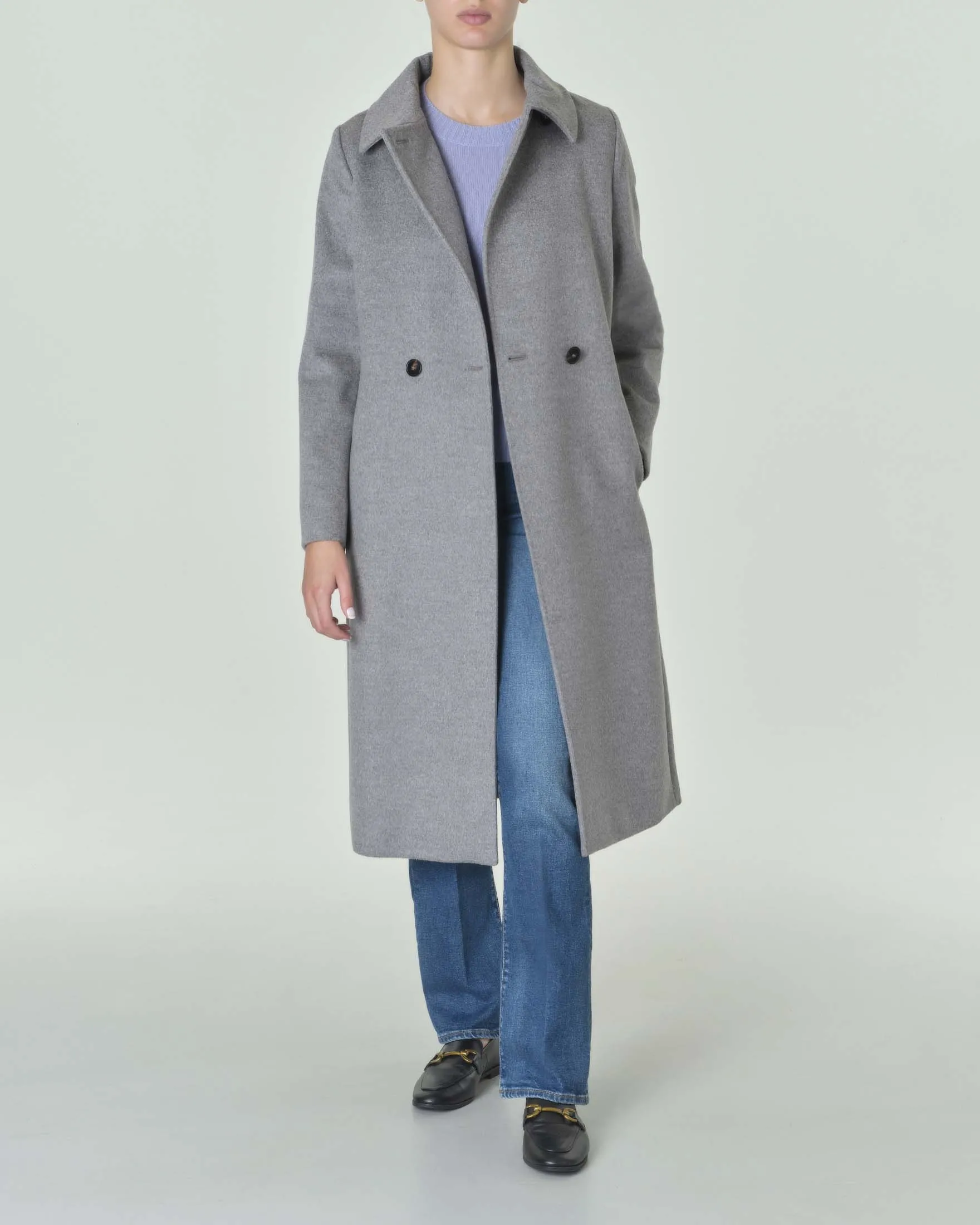 Cappotto grigio in drap di pura lana con colletto a camicia e cintura in vita