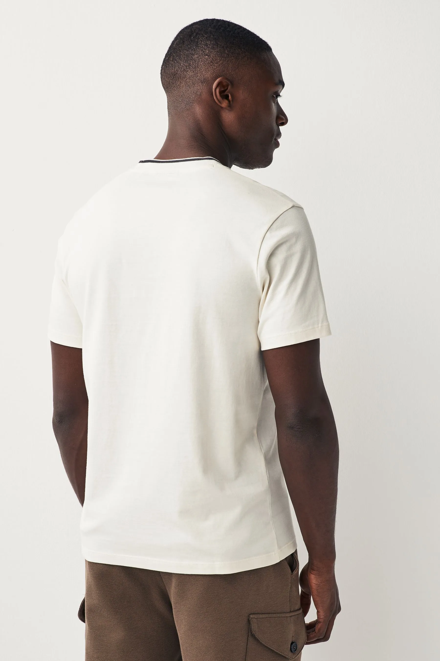 T-shirt con Lyle & Scott colletto con bordi a contrasto